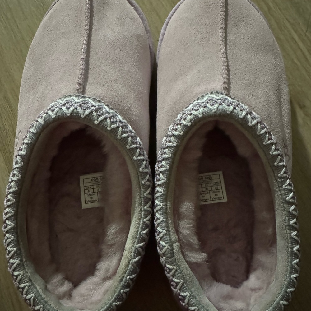 UGG Women's Slippers in Light Pink